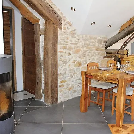 Сasa de vacaciones Holiday With A Fireplace 01 *